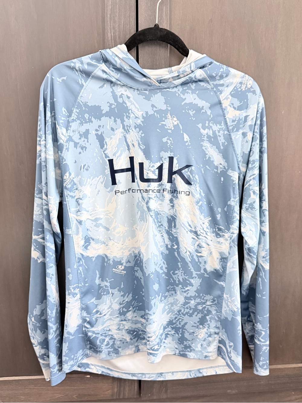 Huk Men’s Small Light Blue and White Performance Hooded Long-Sleeve Shirt